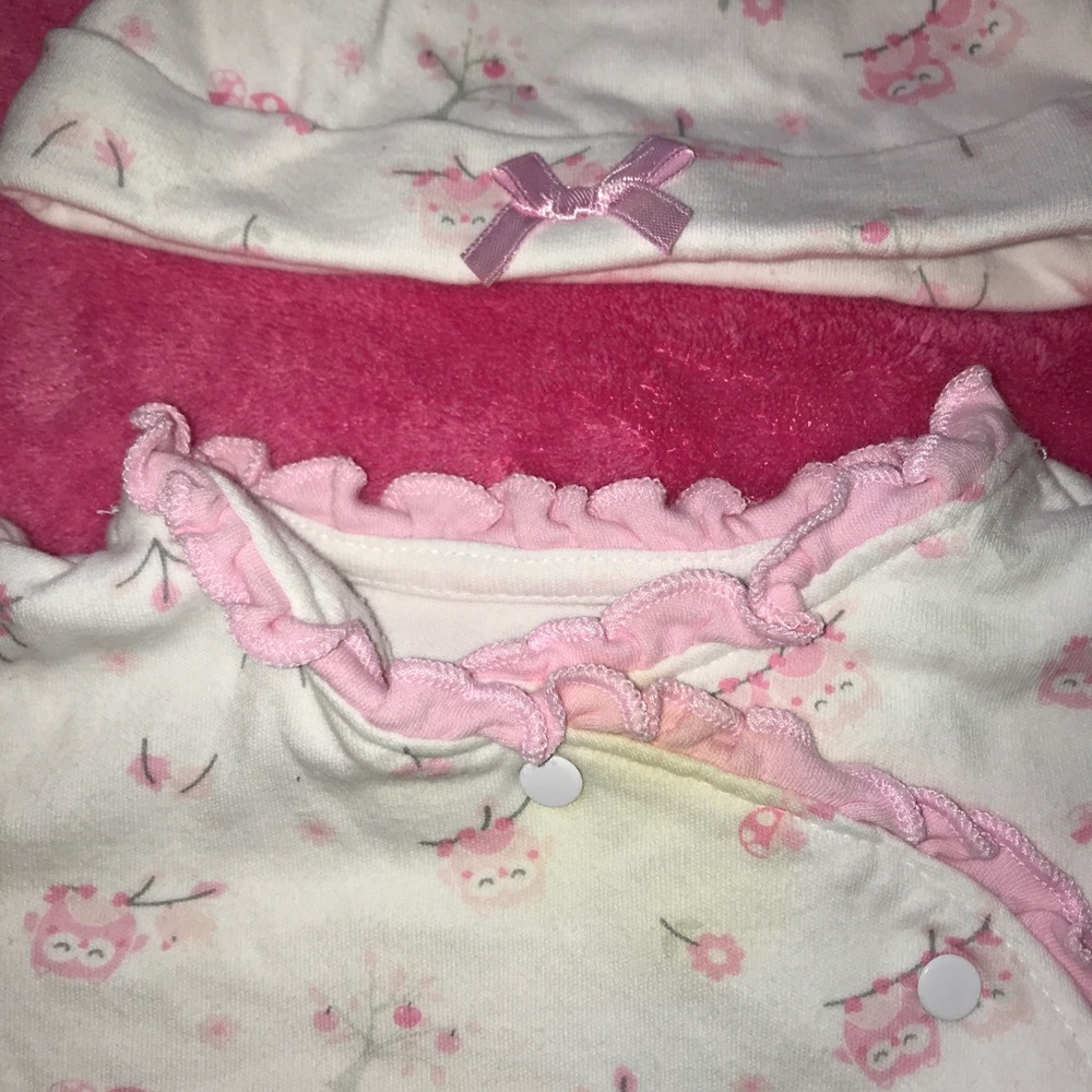 2 darling PJs - Picture 4 of 4